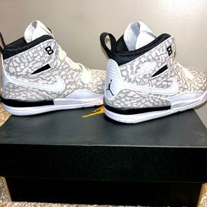 Toddler shoes size 6c